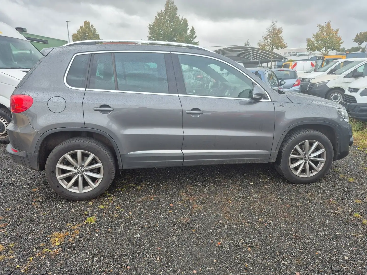 Volkswagen Tiguan 2.0 TDI Lounge Sport & Style BMT 4Motion Gris - 1