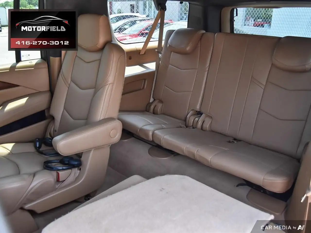 Cadillac Escalade снимка Cadillac Escalade