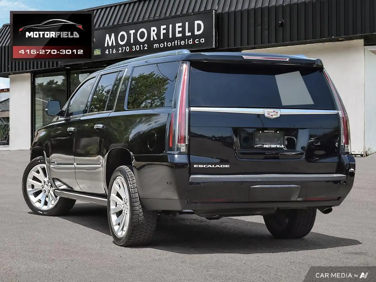Cadillac Escalade снимка Cadillac Escalade