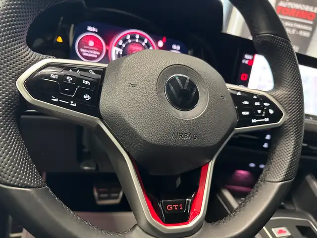 Volkswagen Golf view 18