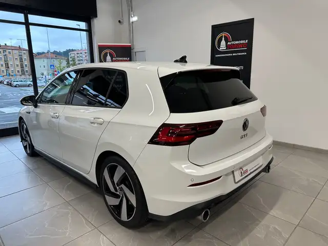 Volkswagen Golf view 6