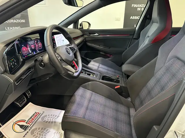 Volkswagen Golf view 10