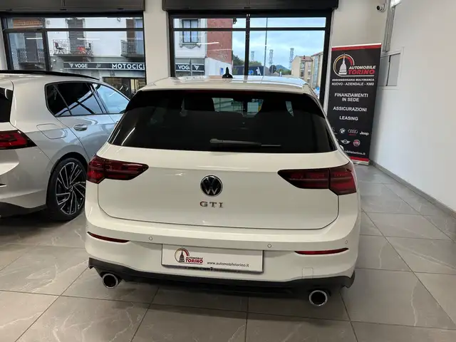 Volkswagen Golf view 5