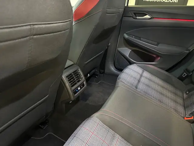 Volkswagen Golf view 8