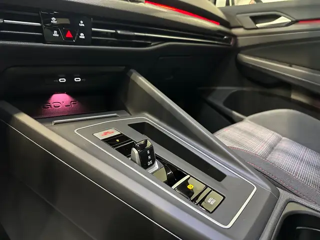 Volkswagen Golf view 14