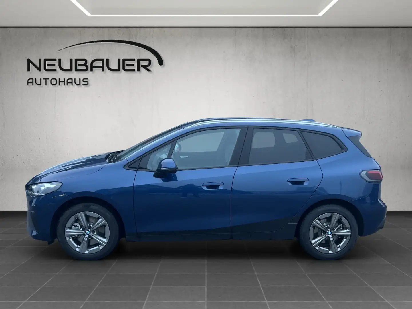BMW 223 d xDrive Active Tourer Wide DAB AUT Albastru - 2