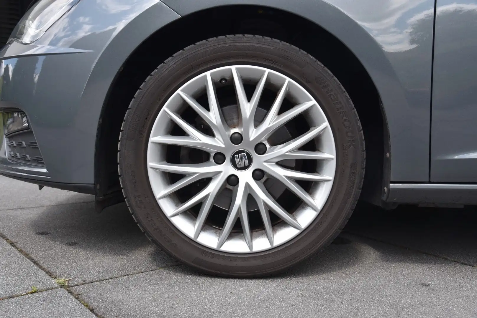 SEAT Leon ST Style **LED/NAVI/PANO/ACC** Gri - 2
