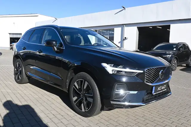 Volvo XC60 view 8