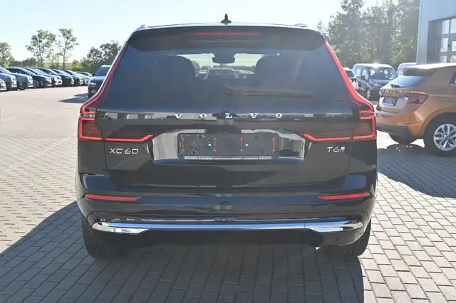 Volvo XC60 view 5