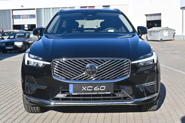 Volvo XC60 view 9