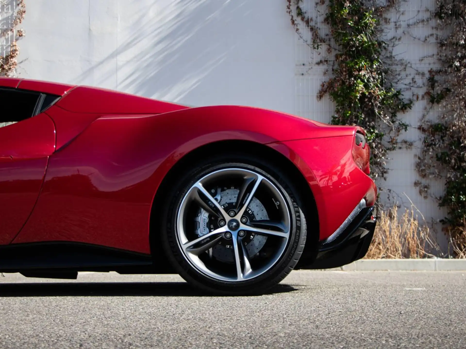 페라리 296 GTS 2025 빨강 사진 5