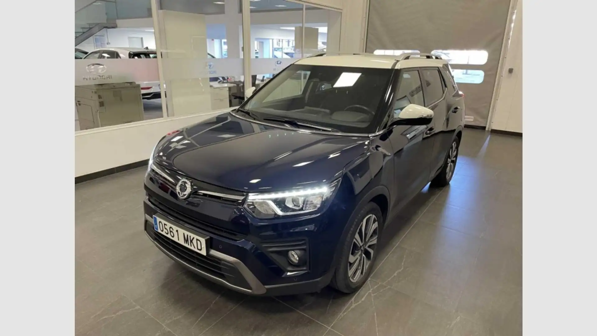 SsangYong Tivoli Grand G15 Limited 4x2 Aut. Blue - 2