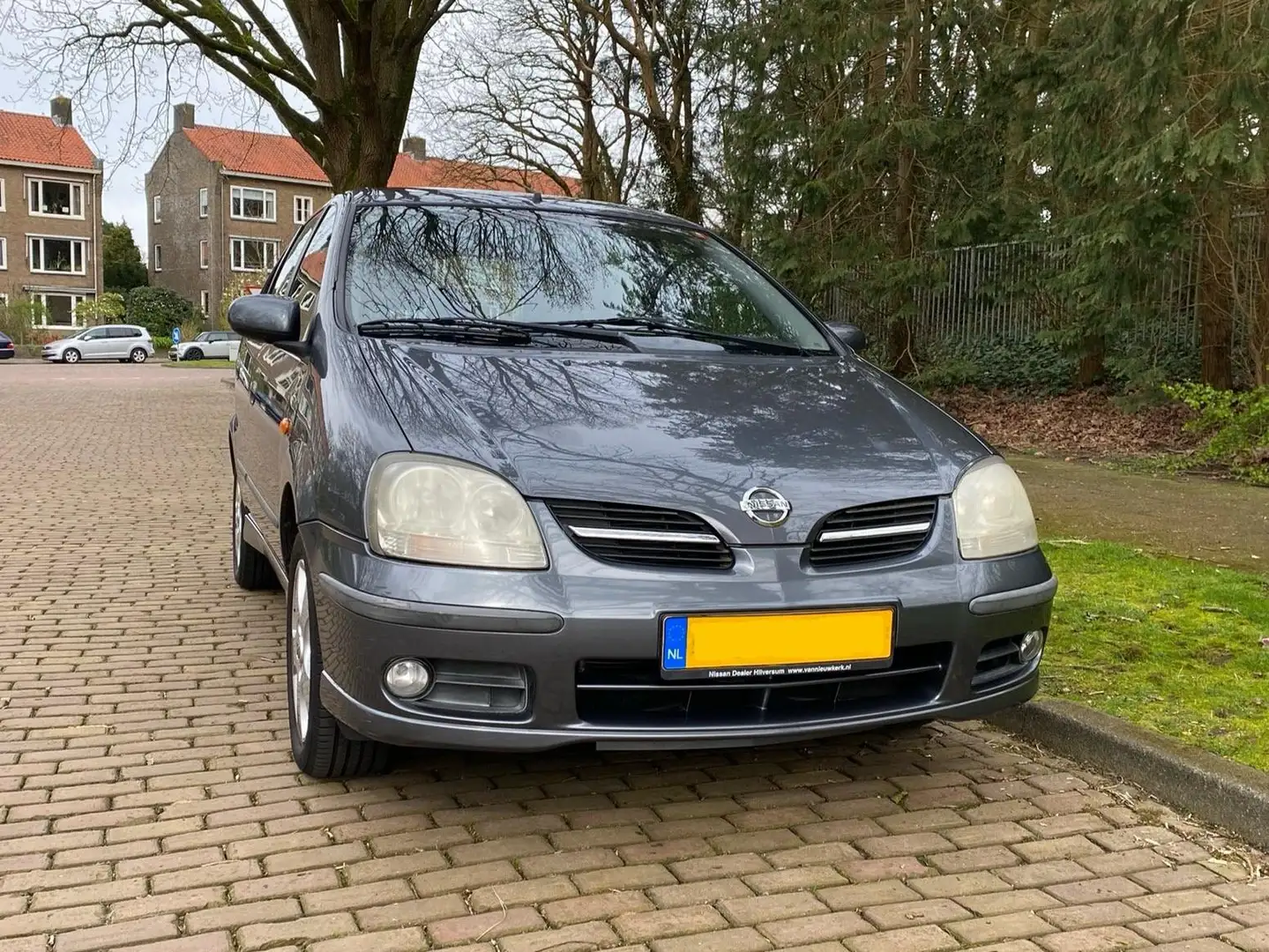 Nissan Almera Tino Almera Tino 1.8 Tekna Szürke - 2