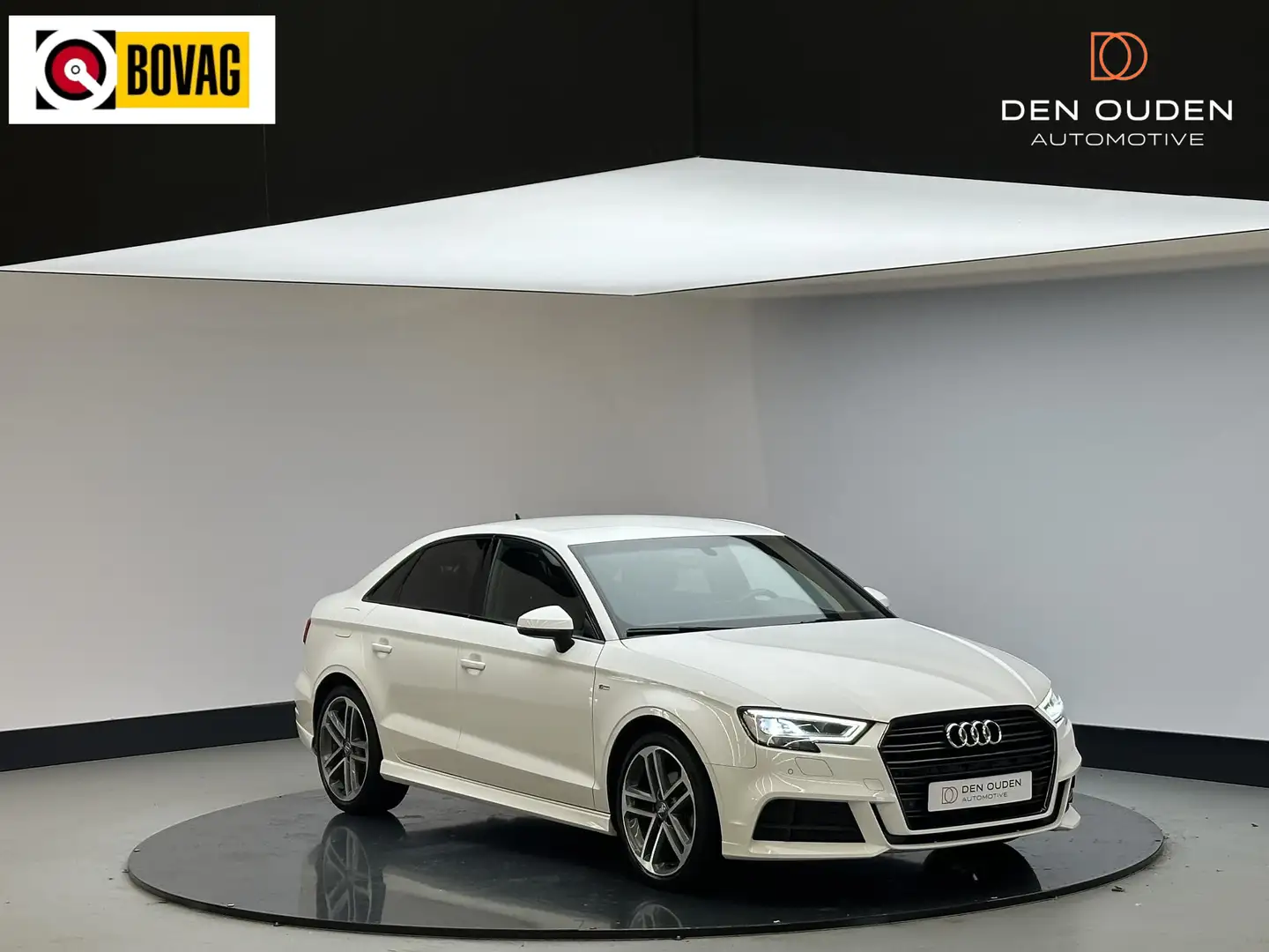 Audi A3 Limousine 30 TFSI Sport S Line Edition | Alcantara Blanc - 1