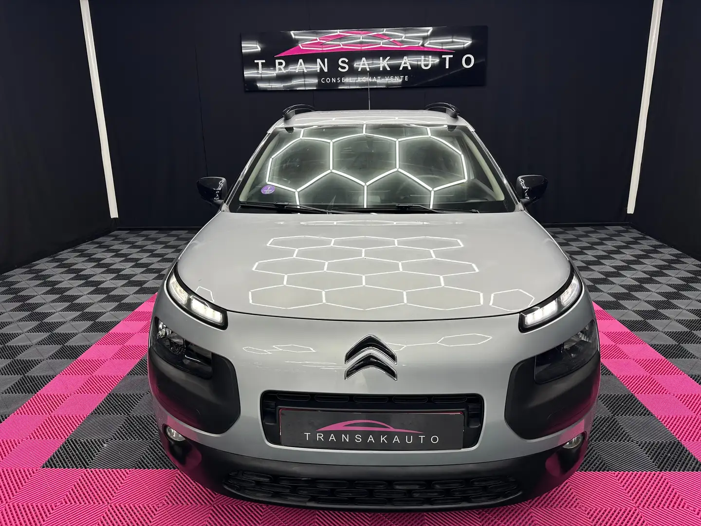 Citroen C4 Cactus C4 Cactus 1.2/Courroie remplacée/Garantie 1 an Gris - 2