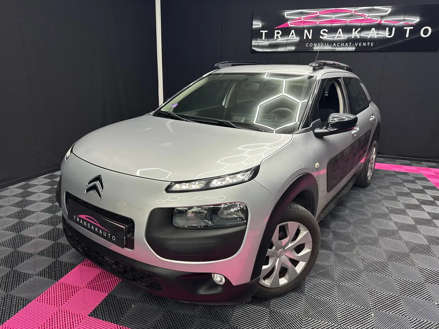 Citroen C4 Cactus C4 Cactus 1.2/Courroie remplacée/Garantie 1 an Gris - 1
