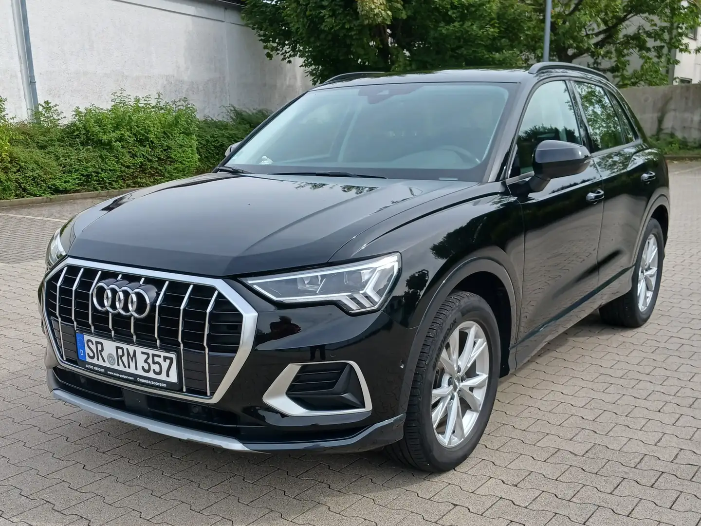Audi Q3 Q3 35 TFSI S tronic advanced Schwarz - 2