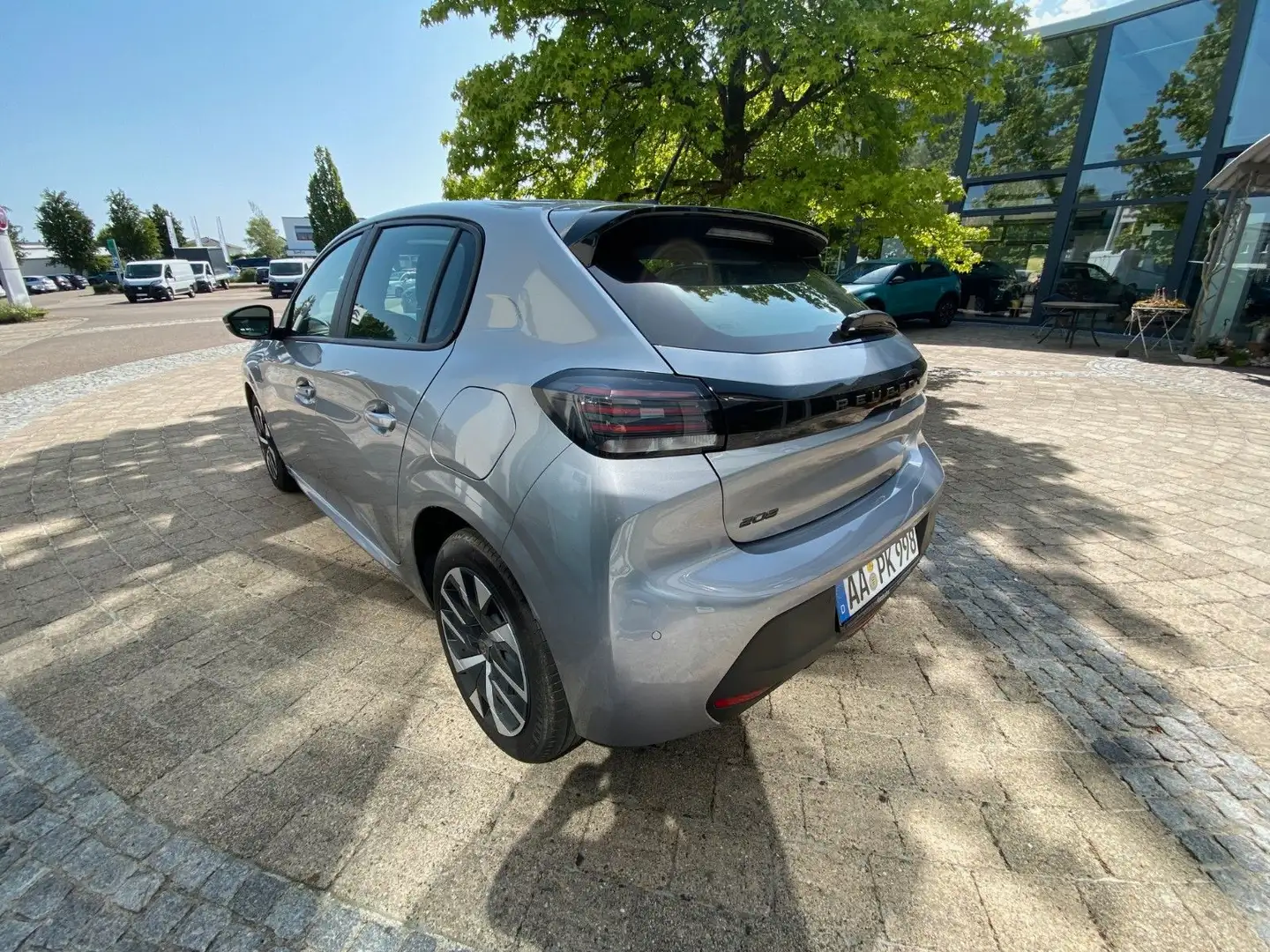 Peugeot 208 Active Grijs - 2