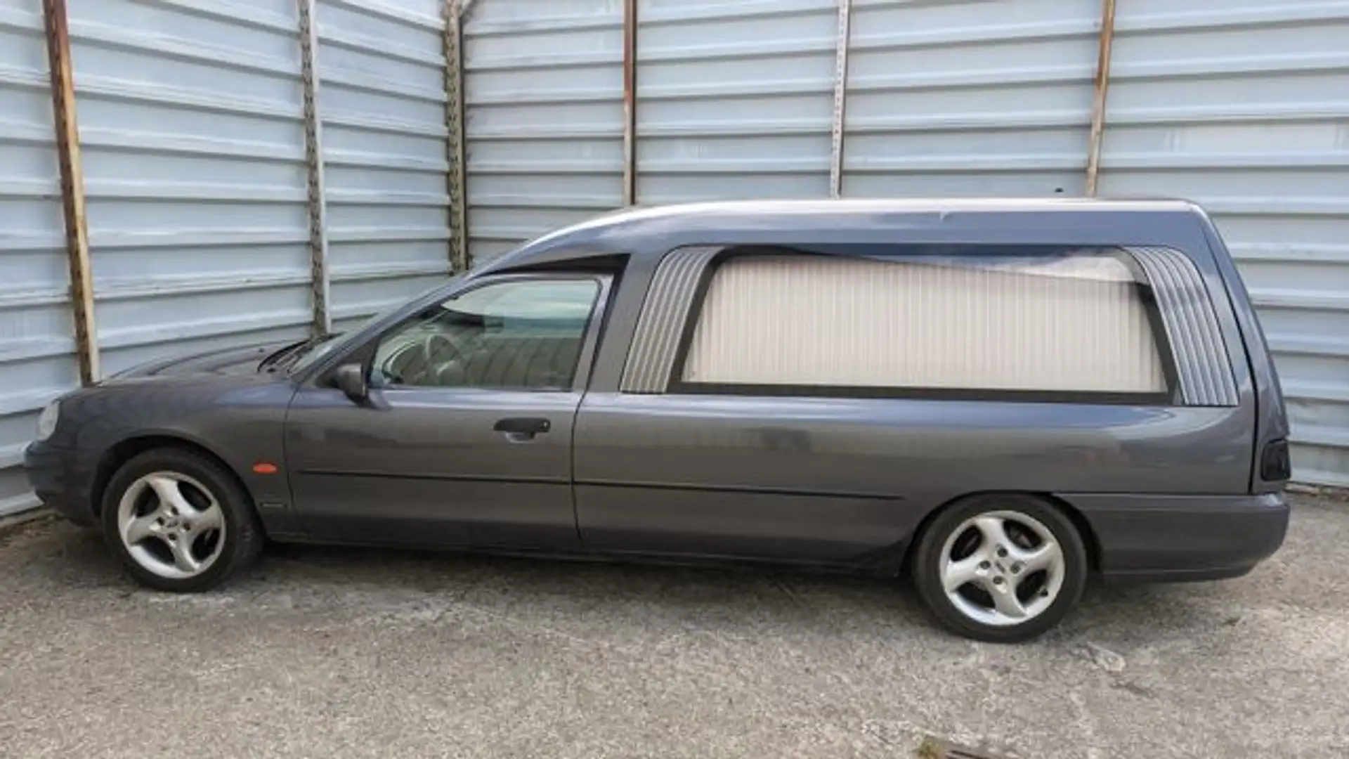 Ford Mondeo Leichenwagen*Automatikgetriebe* Grau - 2