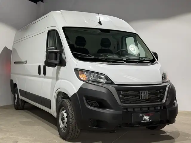Fiat Ducato view 2