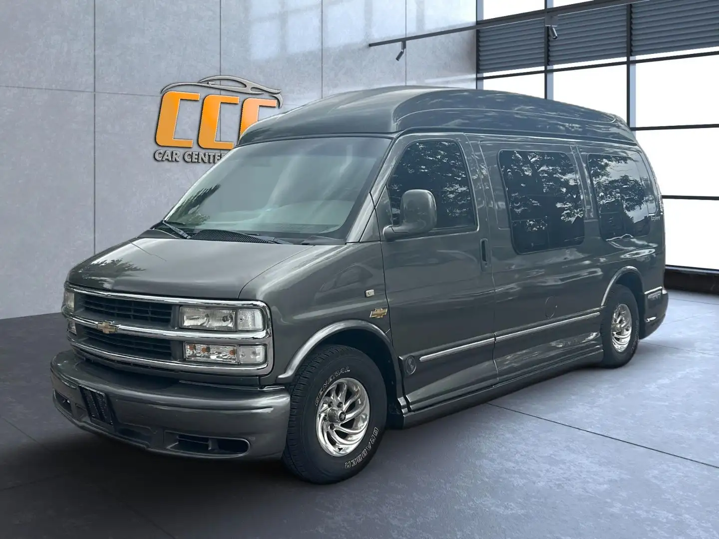 Chevrolet Express Explorer 5,7L V8 sehr gepflegt*wenig km Gri - 1