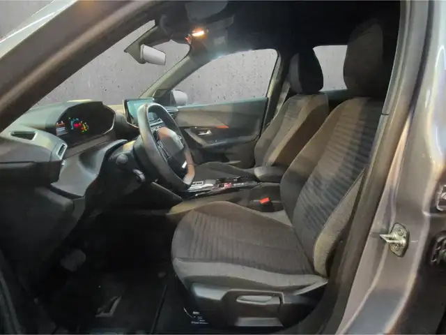 Peugeot 2008 view 9