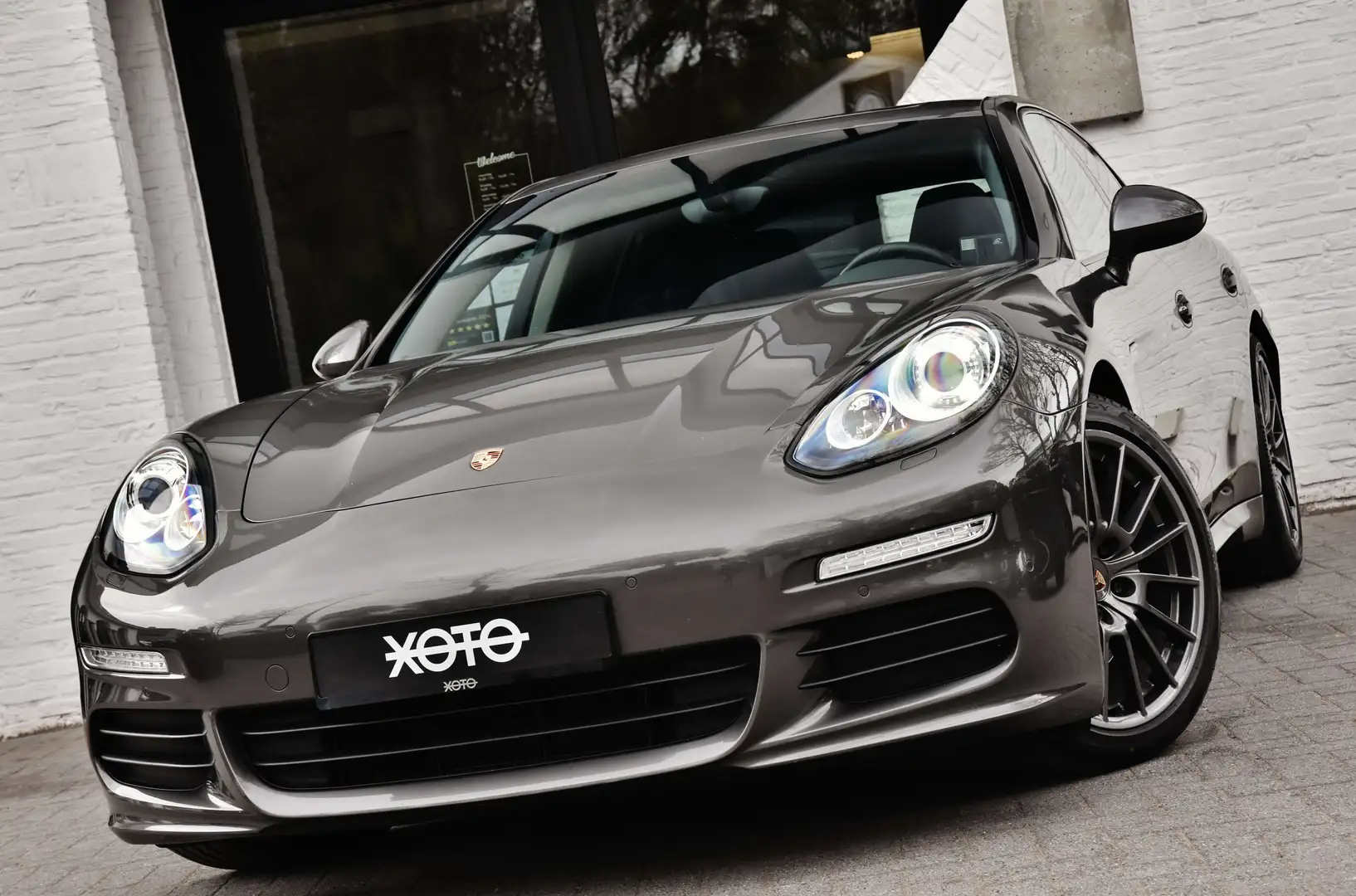 Porsche Panamera 3.6i V6 PDK *** 1HD / PORSCHE HISTORY *** Grijs - 1