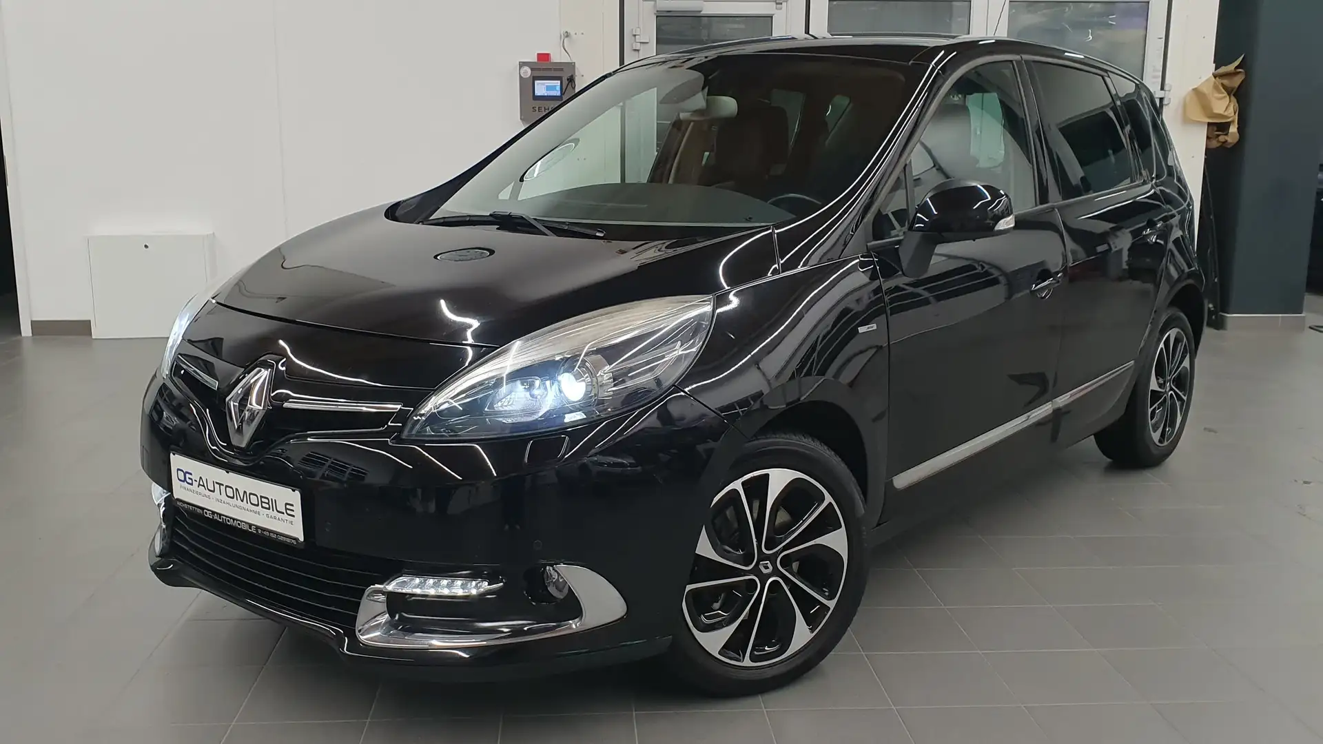 Renault Scenic 1.6 dCi BOSE Edition*Bi-Xenon*NAVI*Kamera*SHZ*EU6 Zwart - 1