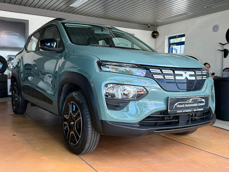 Dacia Spring Electric Essential R-Kamera / Teilleder — photo 5