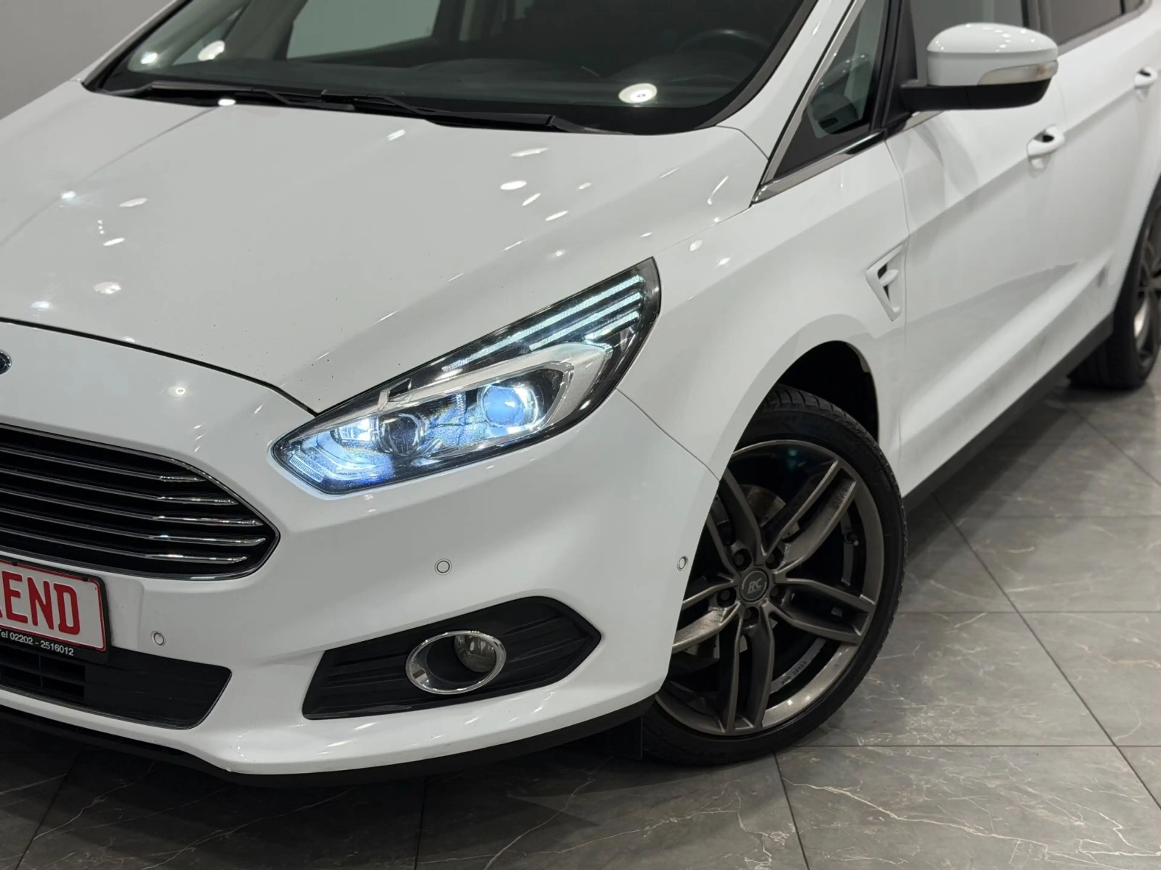 Ford S-Max S-MAX Titanium 7-SITZER AUTOMATIK+PANO+KAMERA — photo 6