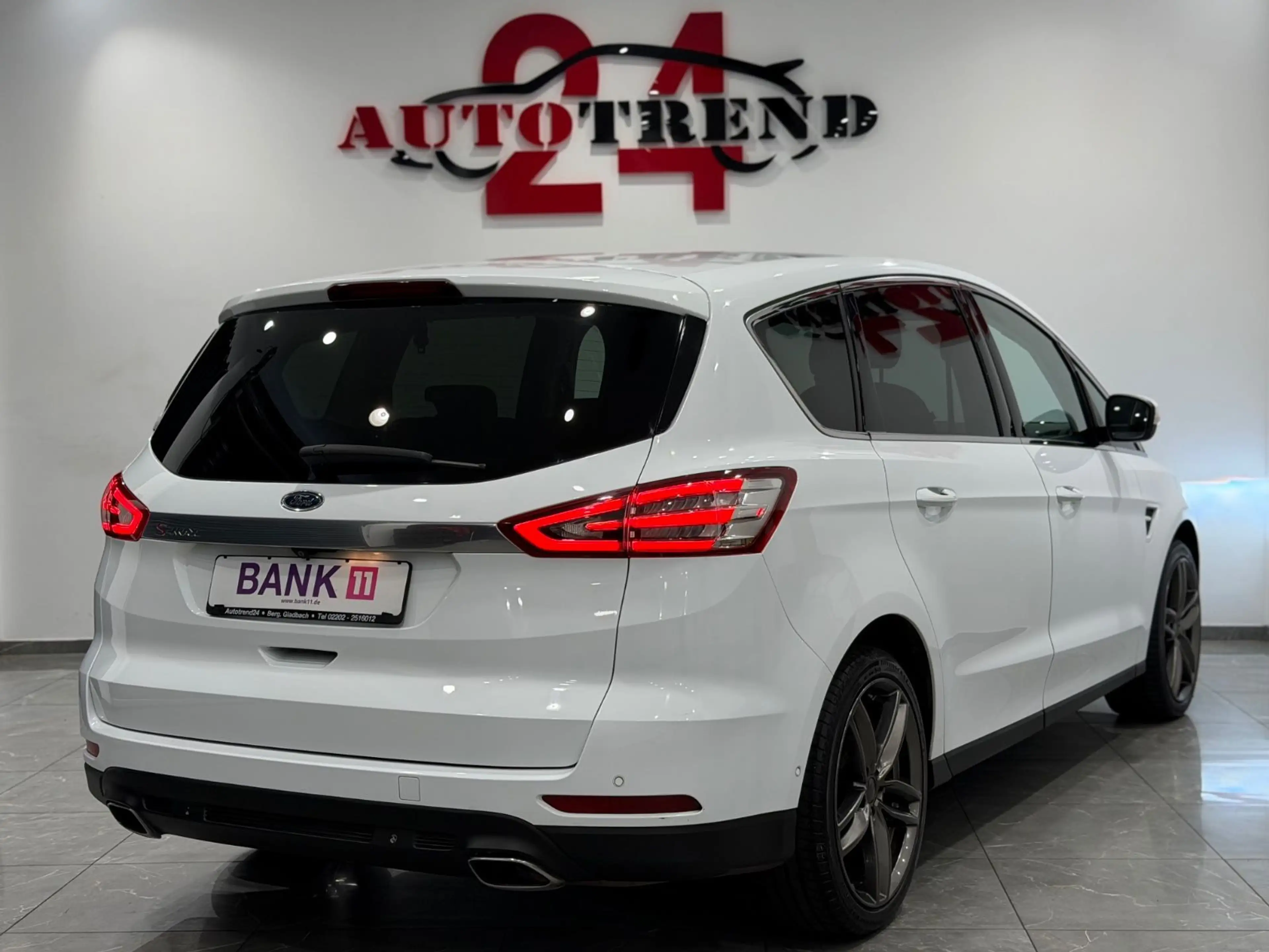 Ford S-Max S-MAX Titanium 7-SITZER AUTOMATIK+PANO+KAMERA — photo 12
