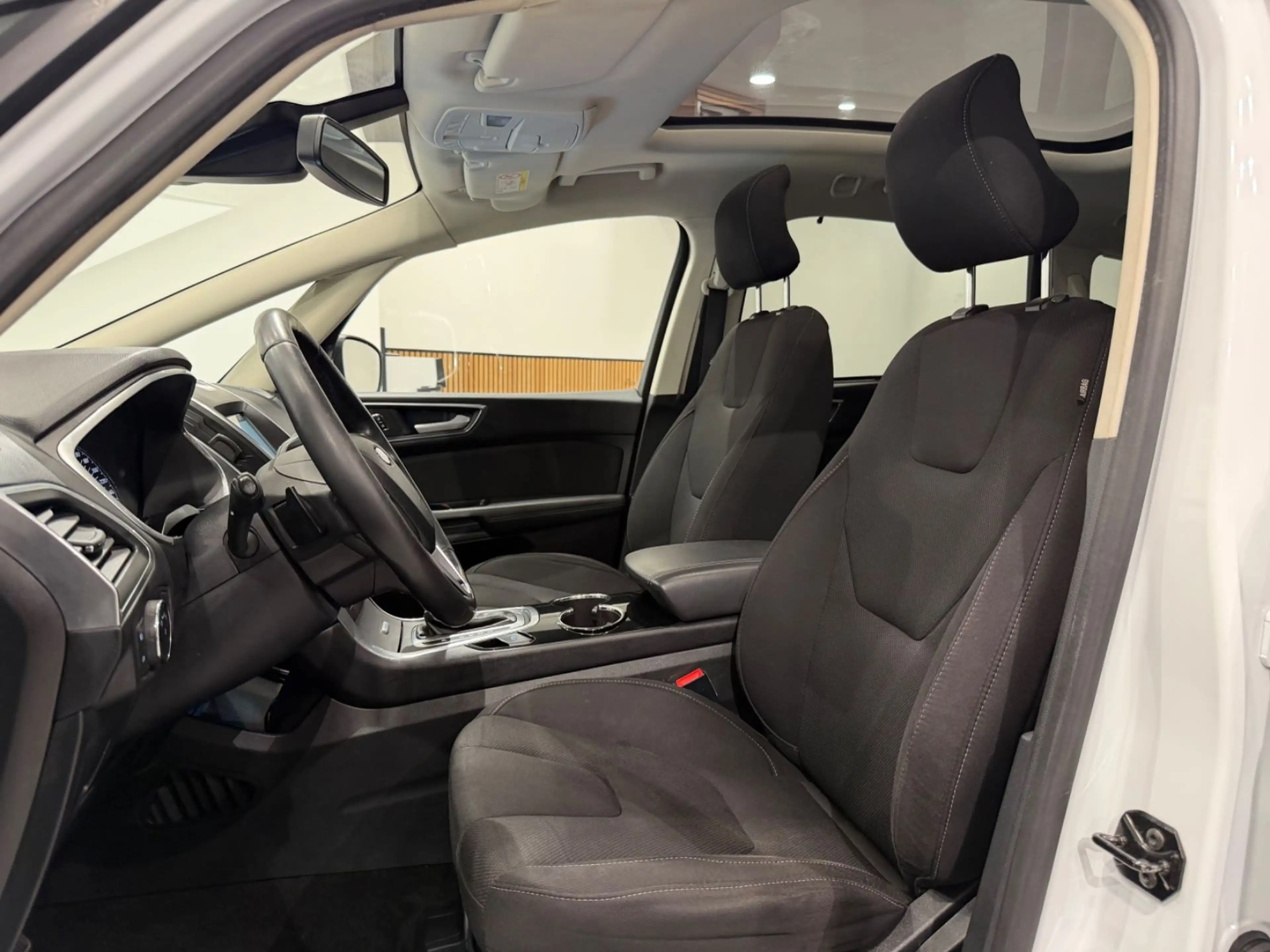 Ford S-Max S-MAX Titanium 7-SITZER AUTOMATIK+PANO+KAMERA — photo 15