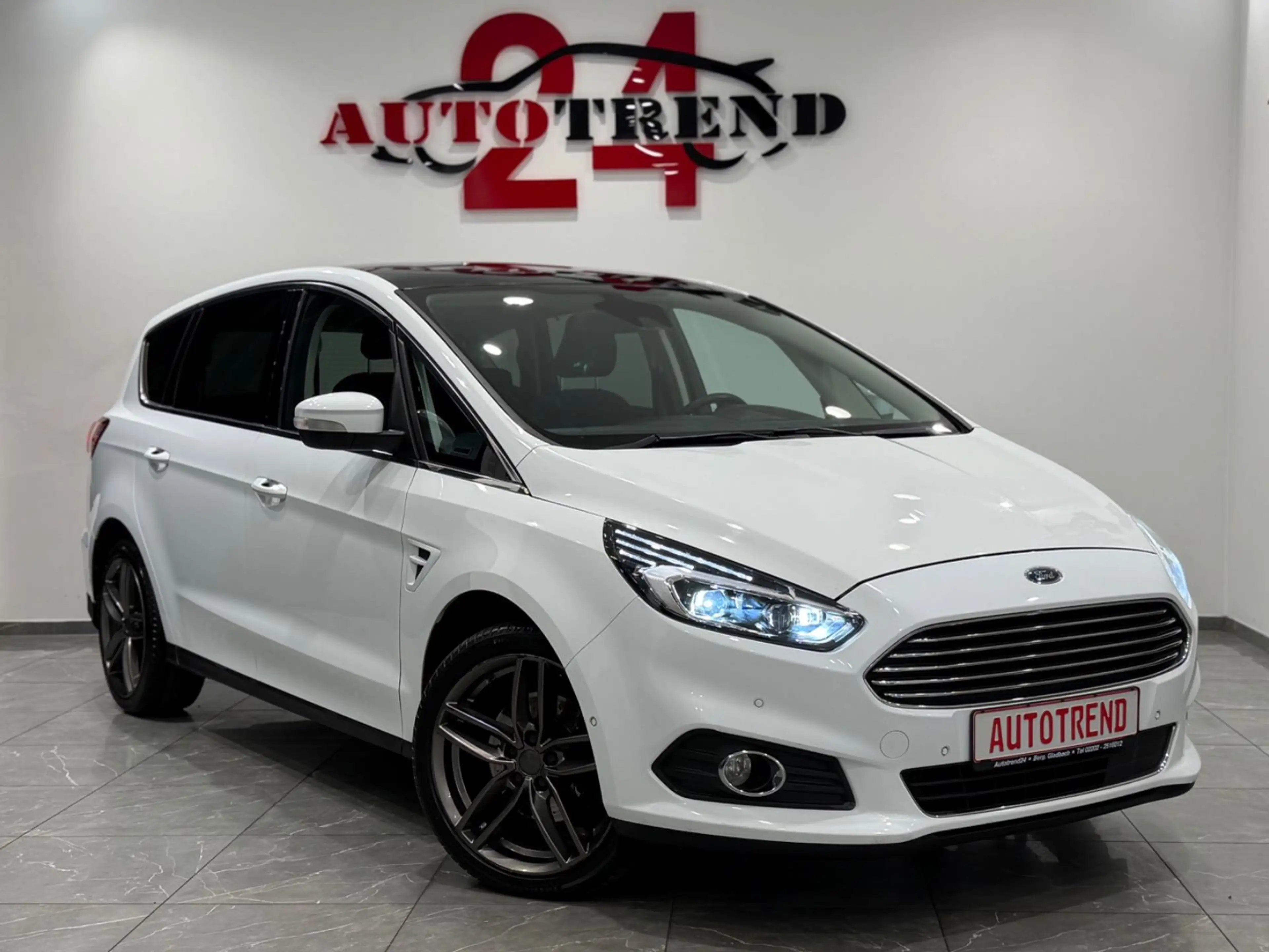 Ford S-Max S-MAX Titanium 7-SITZER AUTOMATIK+PANO+KAMERA — photo 2
