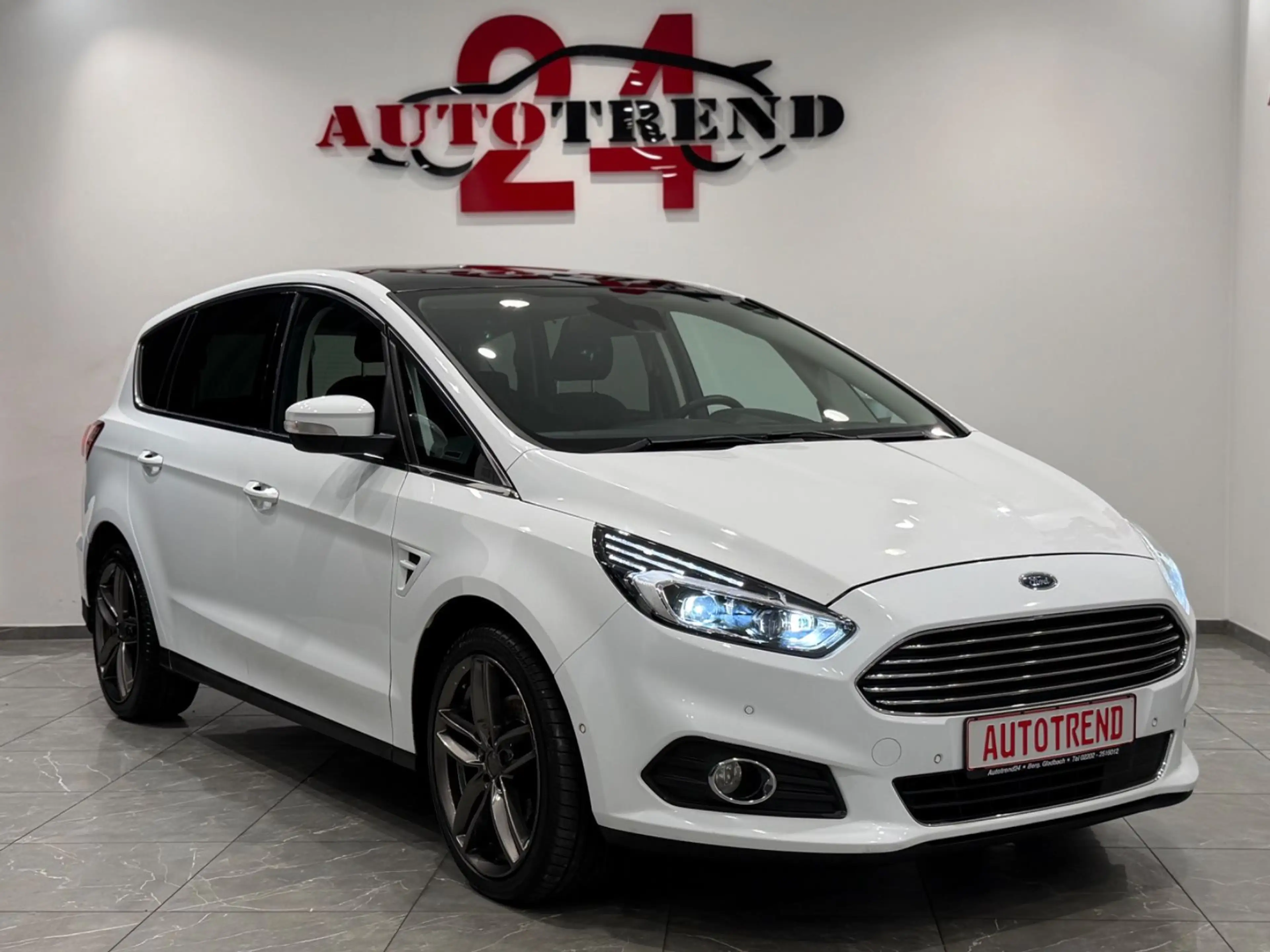 Ford S-Max S-MAX Titanium 7-SITZER AUTOMATIK+PANO+KAMERA — photo 4