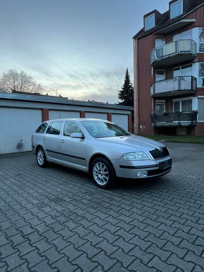 Skoda Octavia Combi 1.9 TDI DPF DSG Team Edition - 1