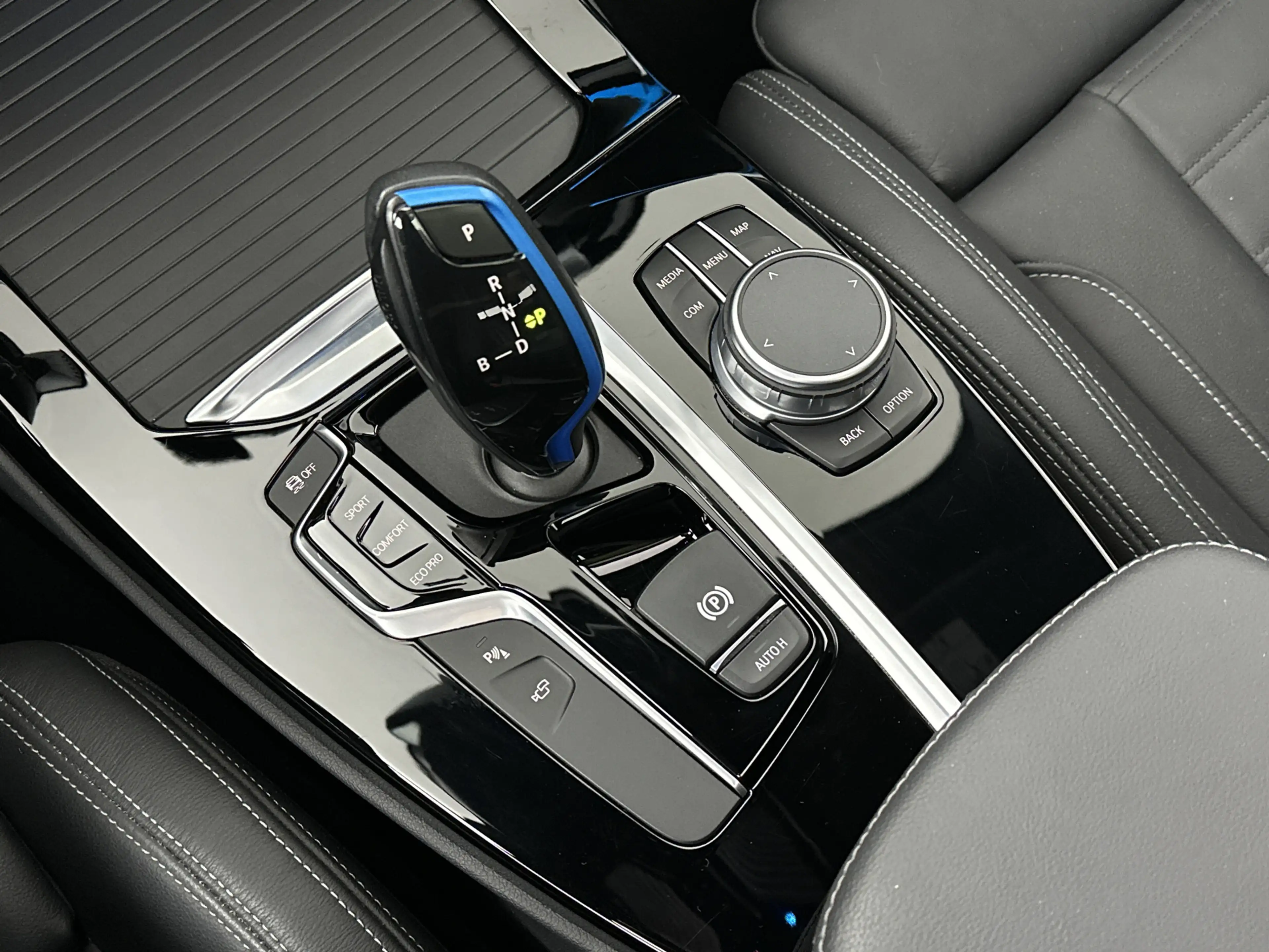 BMW iX3 High Executive 80 kWh | Comfort Access | Trekhaak — photo 14