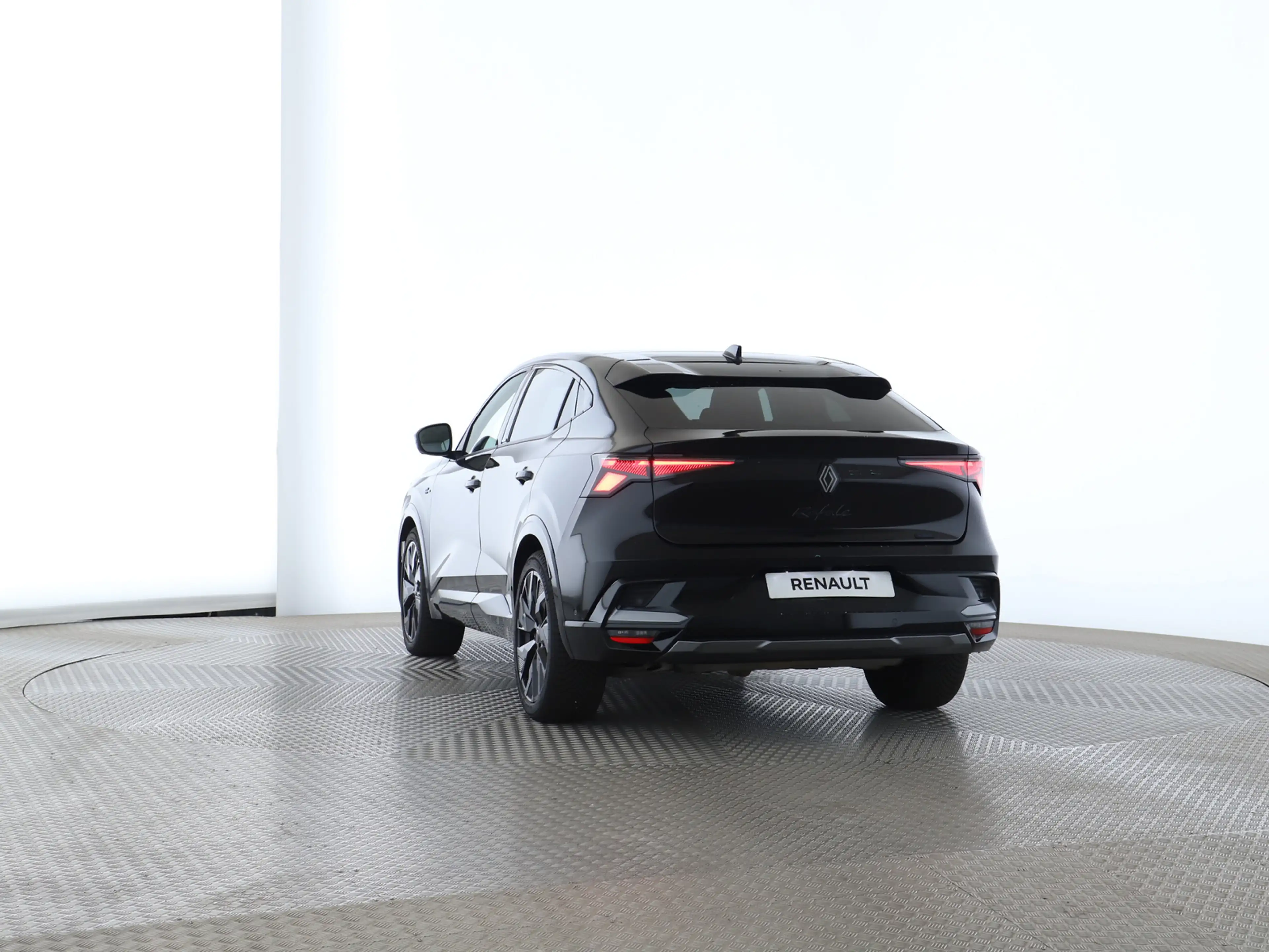 Renault Rafale 1.2 E-TECH Hybrid 200 Esprit Alpine — photo 13