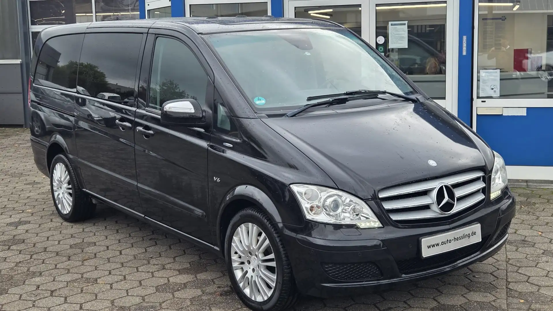 Mercedes-Benz Viano 3.0 CDI Ambiente Edition lang Panorama AHK Schwarz - 1