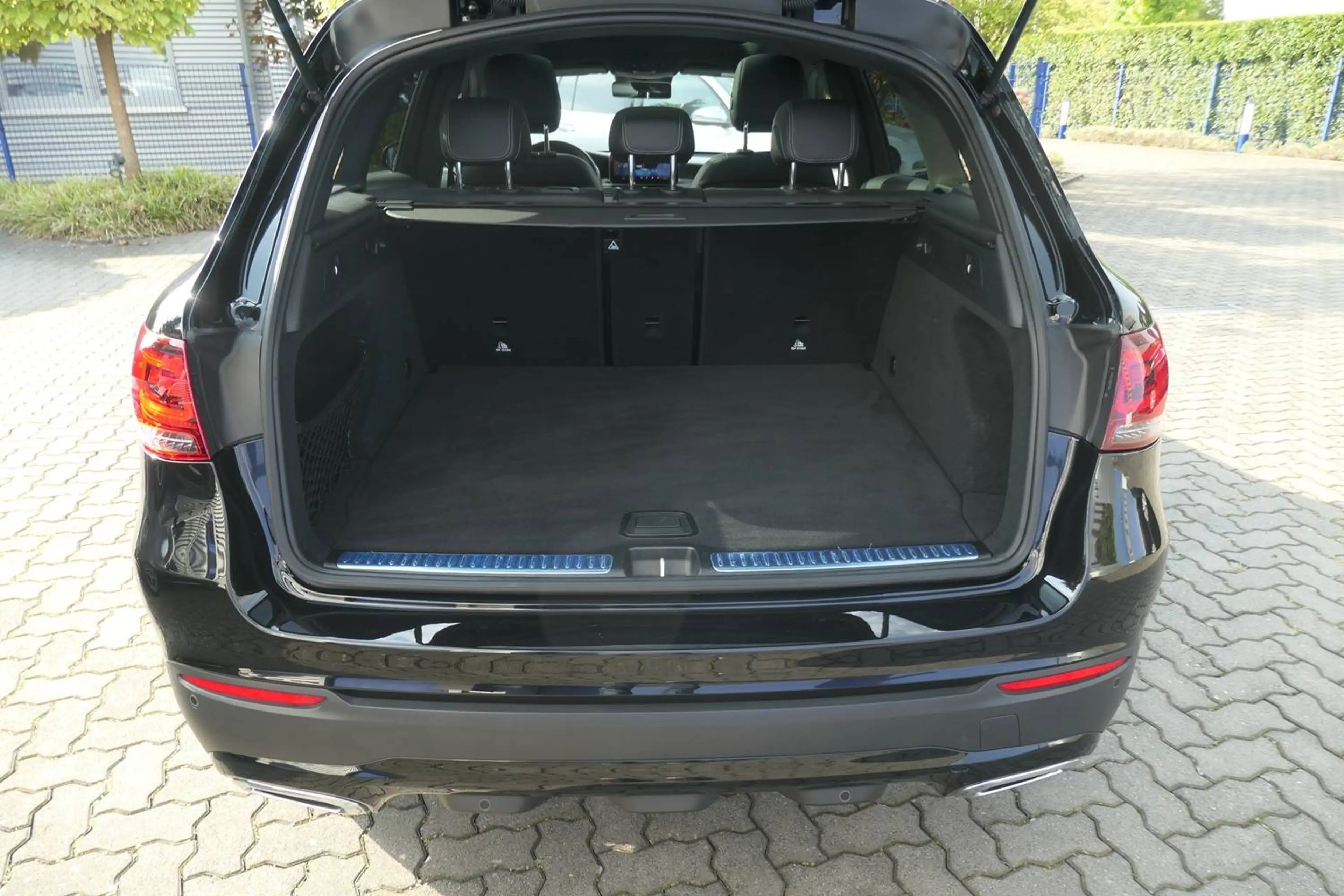 Mercedes-Benz GLC 220 GLC Diesel d 4Matic 9G-TRONIC Panorama Night Paket Kamera Top Zustand! — photo 15