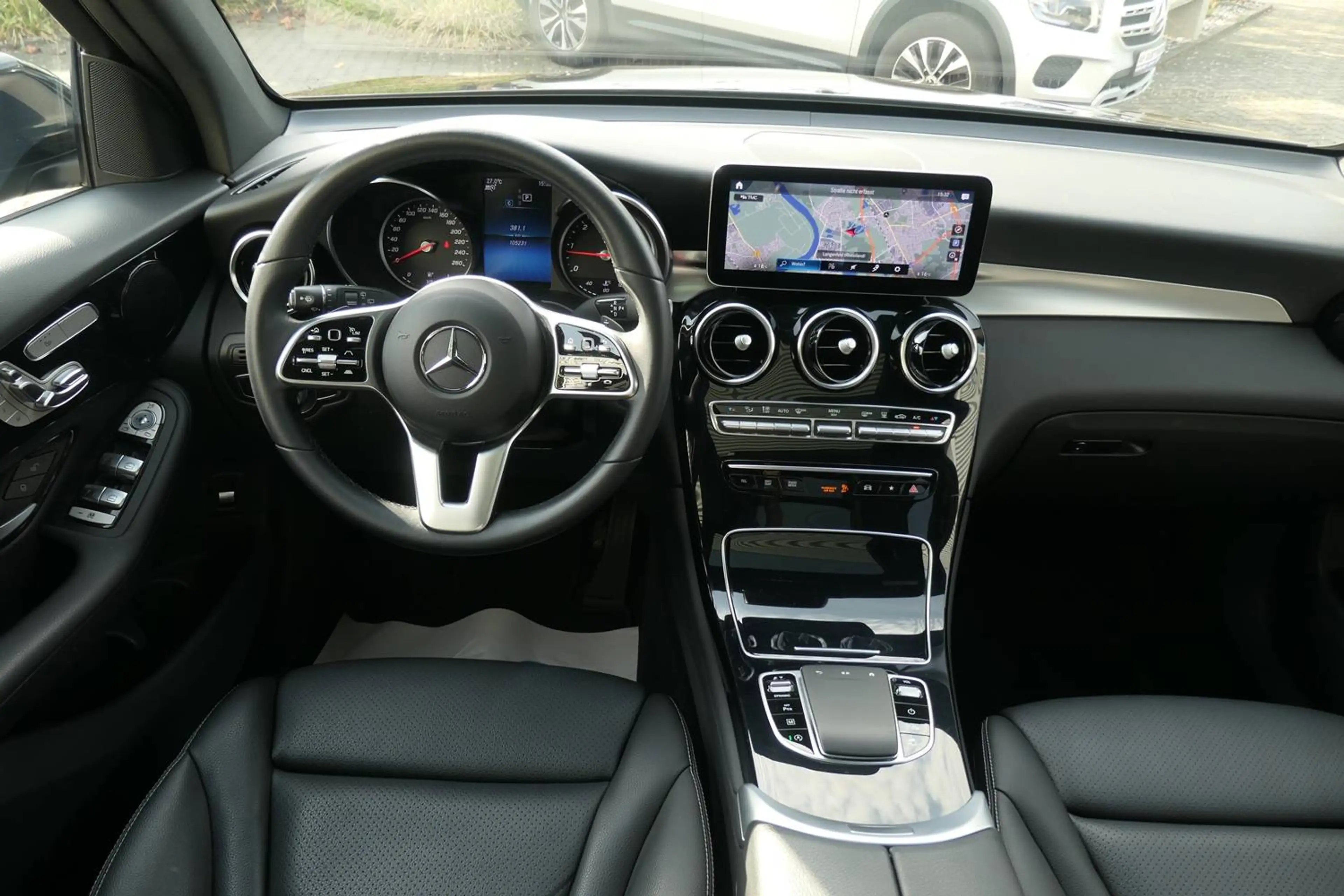 Mercedes-Benz GLC 220 GLC Diesel d 4Matic 9G-TRONIC Panorama Night Paket Kamera Top Zustand! — photo 7