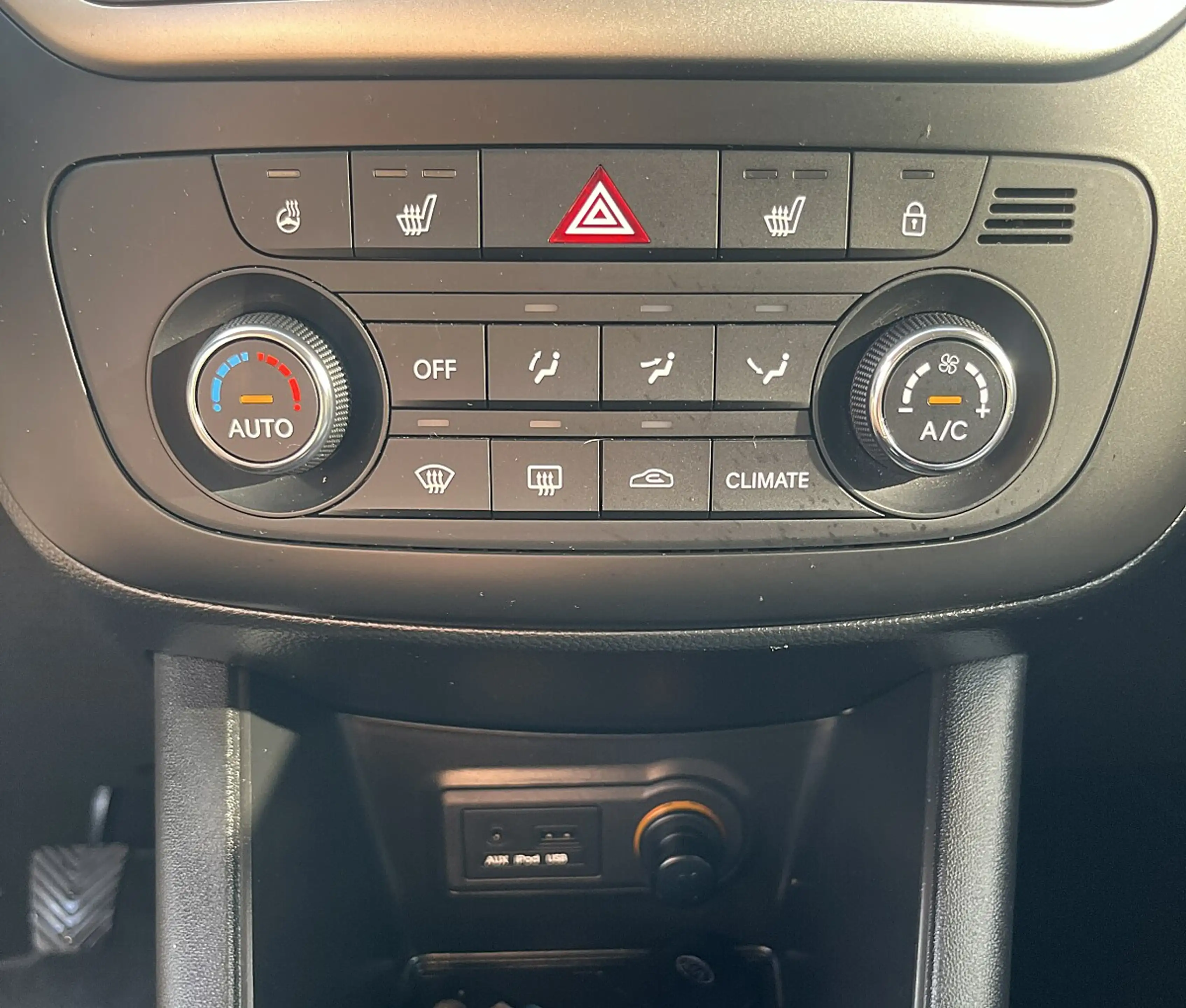 Kia Venga 1,6 MPI Gold — photo 13