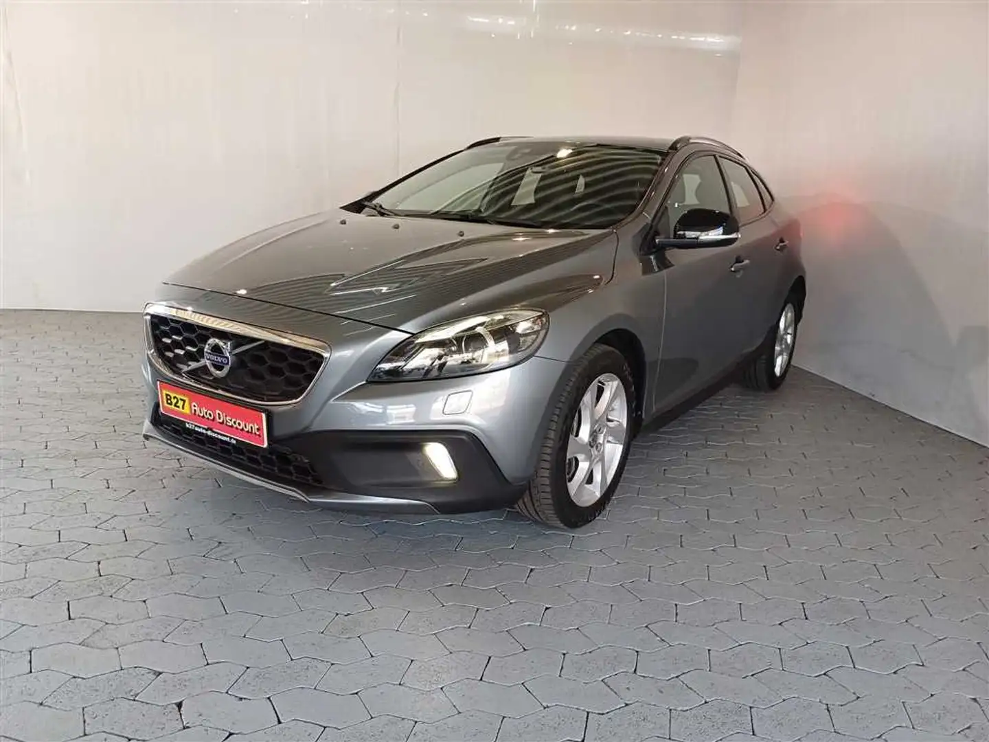 Volvo V40 Cross Country D2 Linje You! NAVI+SHZ+PDC Grau - 1