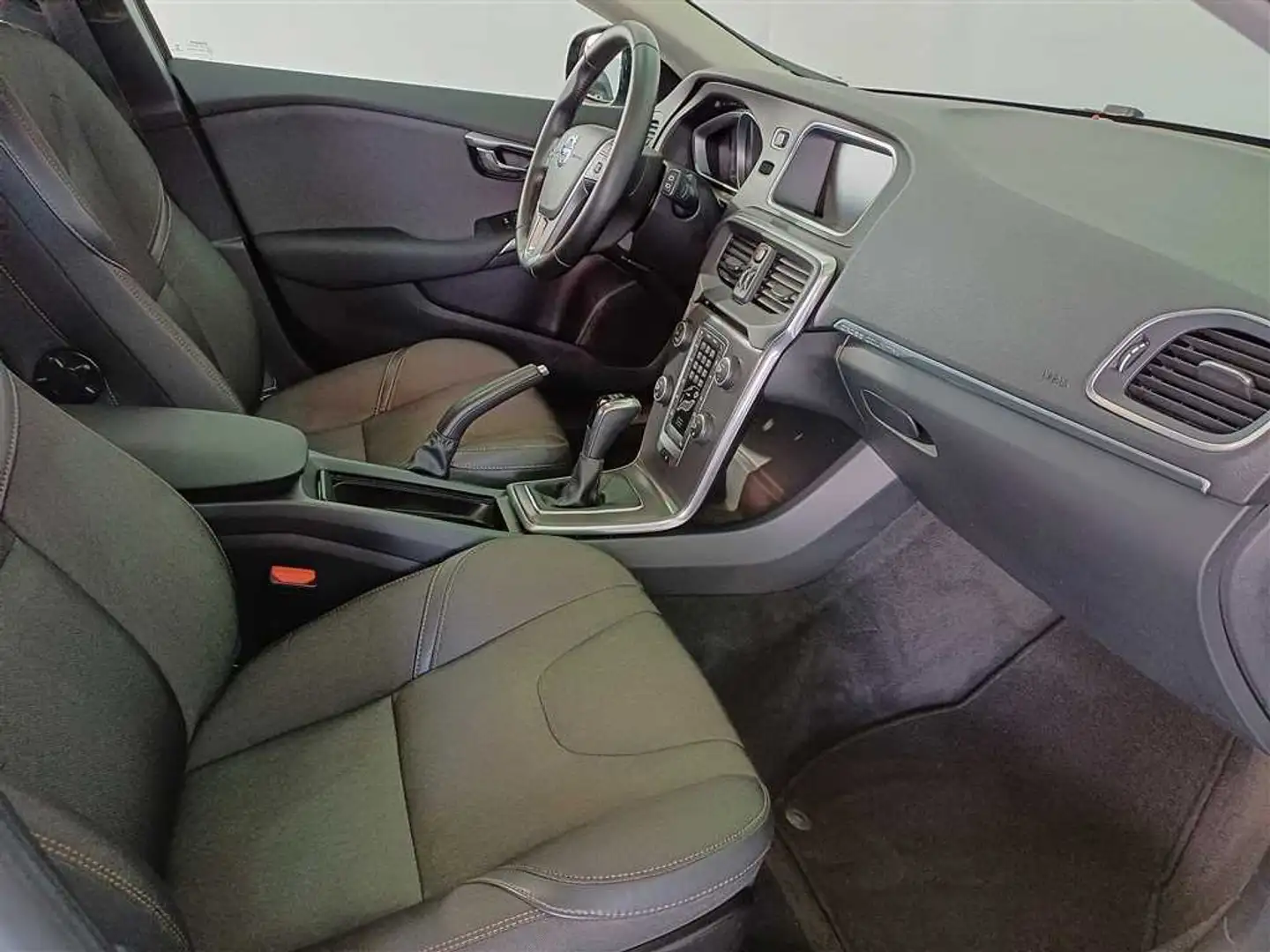 Volvo V40 Cross Country D2 Linje You! NAVI+SHZ+PDC Grau - 2