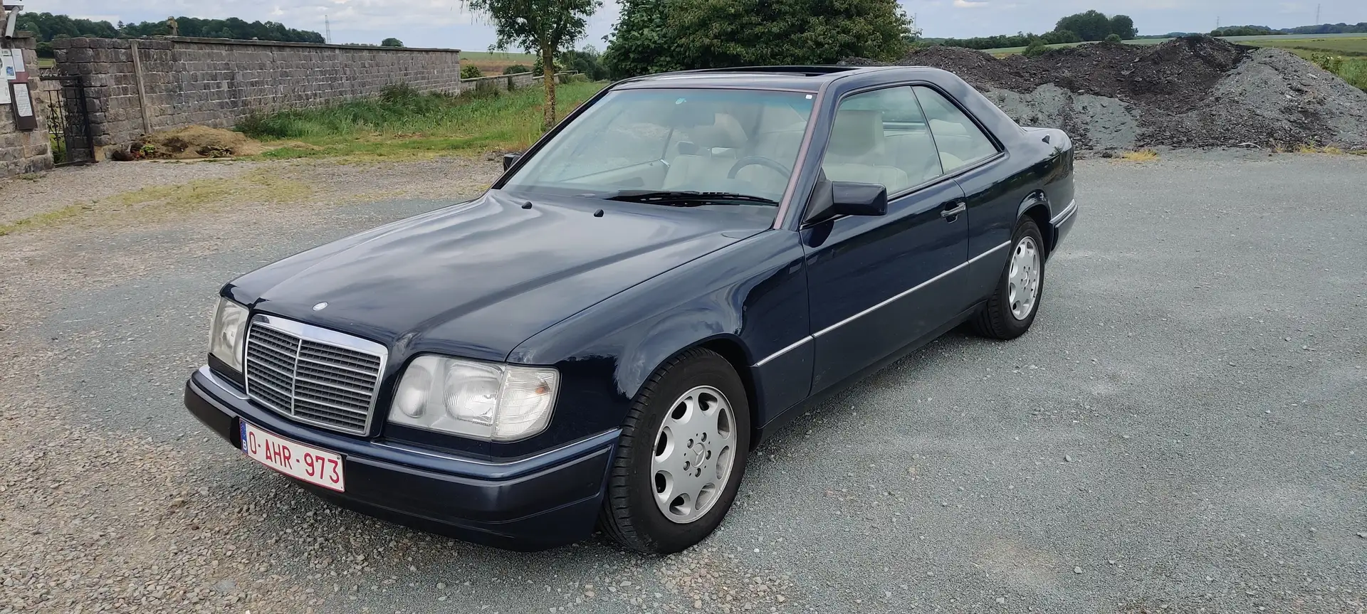 Mercedes-Benz E 320 Coupé - 1