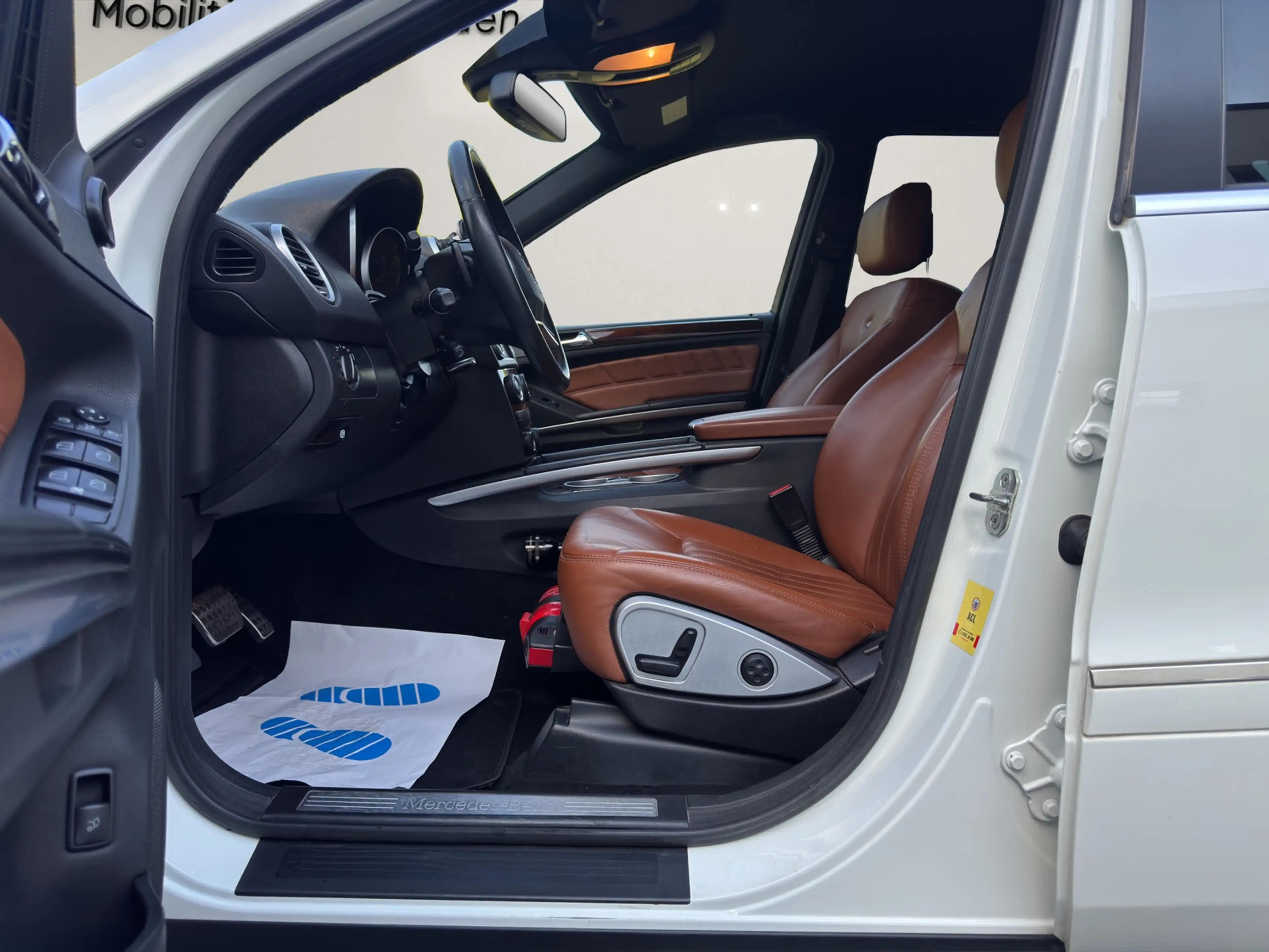 Mercedes-Benz ML 350 BlueTEC 4Matic 7G-TRONIC DPF Grand Edition~ALLRAD~ — photo 12