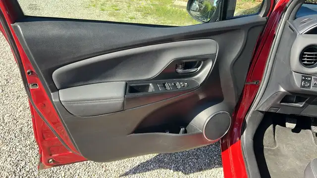 Toyota Yaris view 7