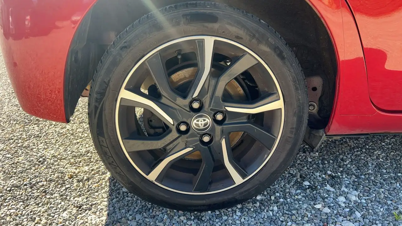 Toyota Yaris Yaris — photo 16
