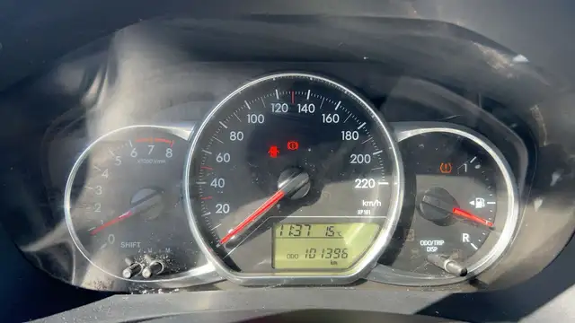 Toyota Yaris view 12