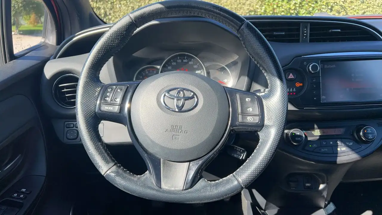 Toyota Yaris Yaris — photo 24