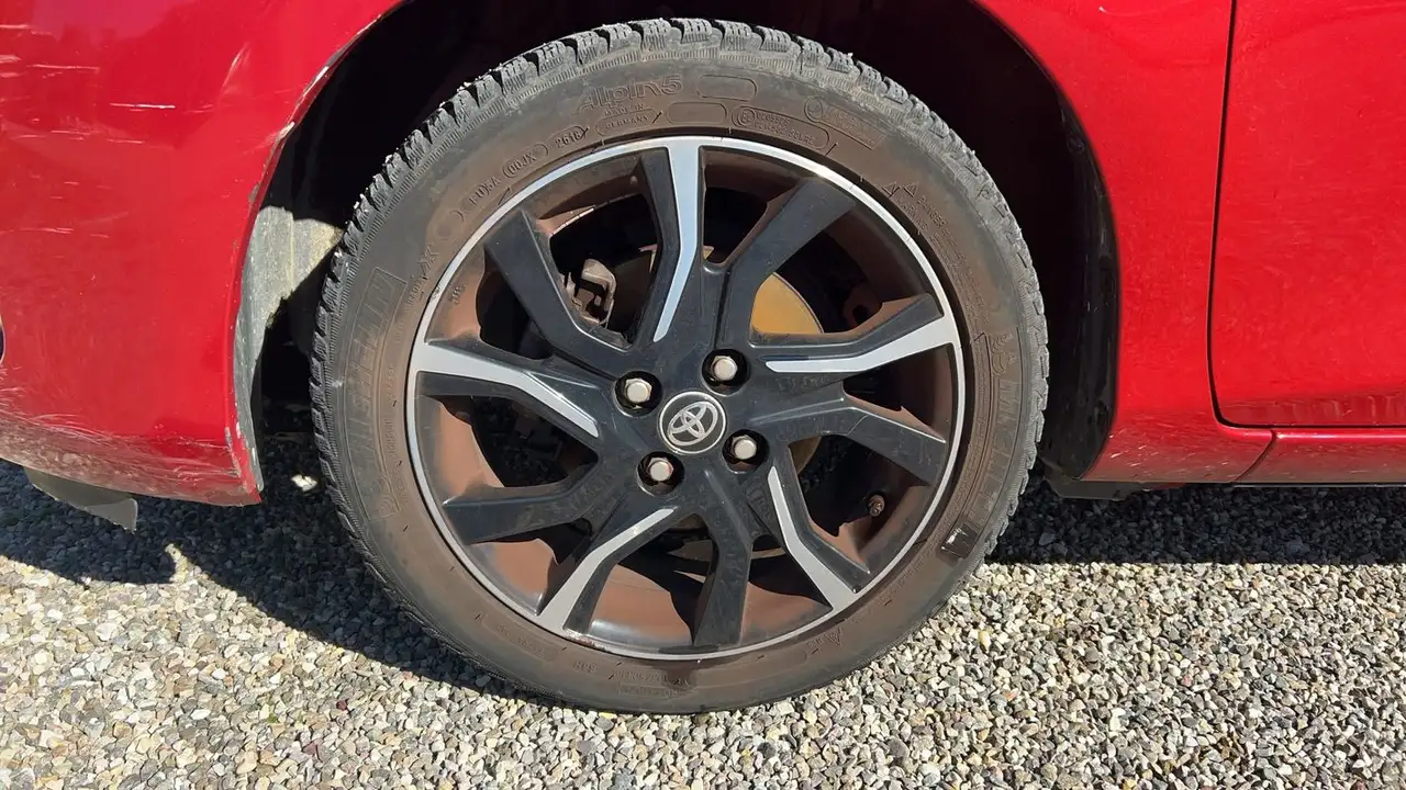 Toyota Yaris Yaris — photo 18